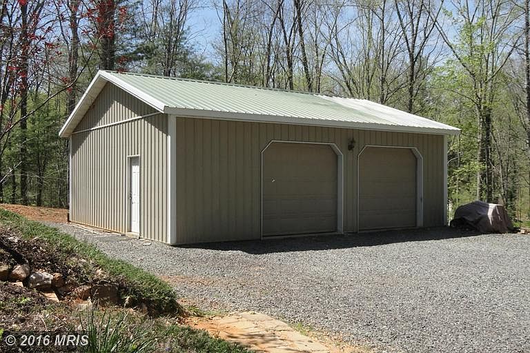 2nd image of 5543 Riverbend Ln