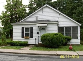 42 Granite St, Uxbridge, MA 01569