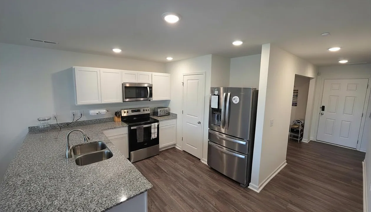 4 bed, 1755 sqft, $2,250 — Photo 2
