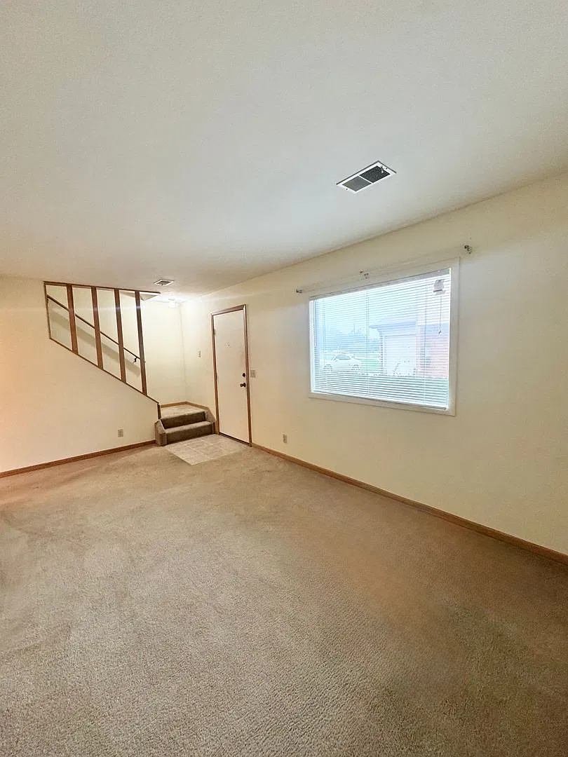 2723 N 93rd Street Apartments — Photo 1