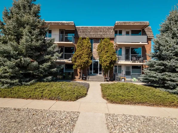 1716 Henderson Lake Blvd S #302, Lethbridge, AB T1K 3C2