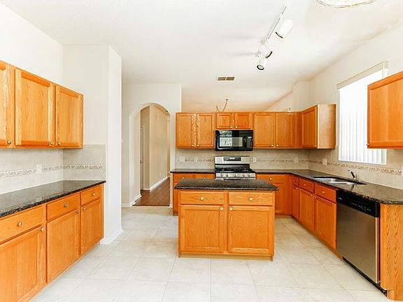 2nd image of 13236 Meadowlark Ln