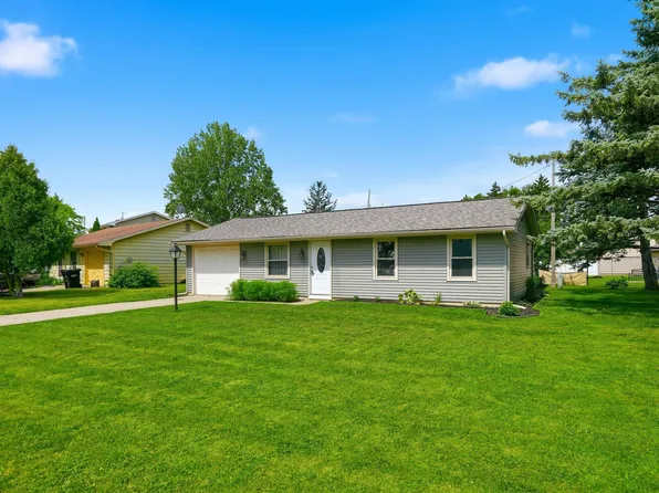 110 Eastwood Ct, Garrett, IN 46738