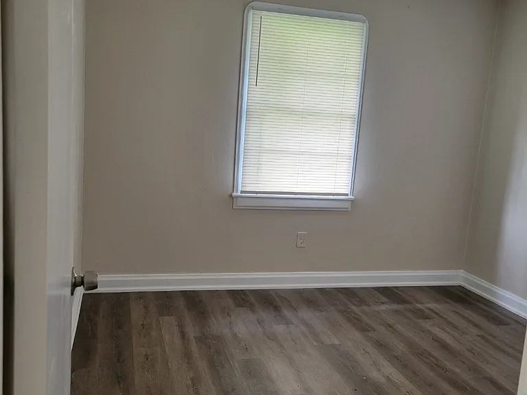 503 N Dilton St — Photo 7