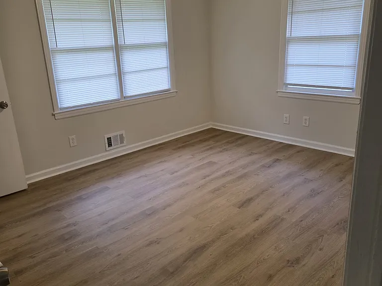 3011 Rollingwood Ln — Photo 8