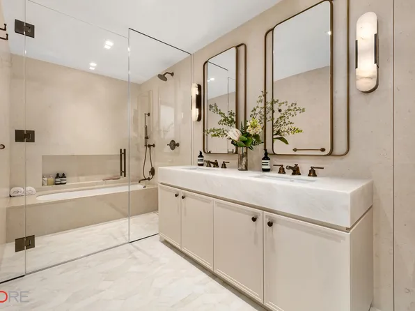 310 East 86th Street image 10 of 22