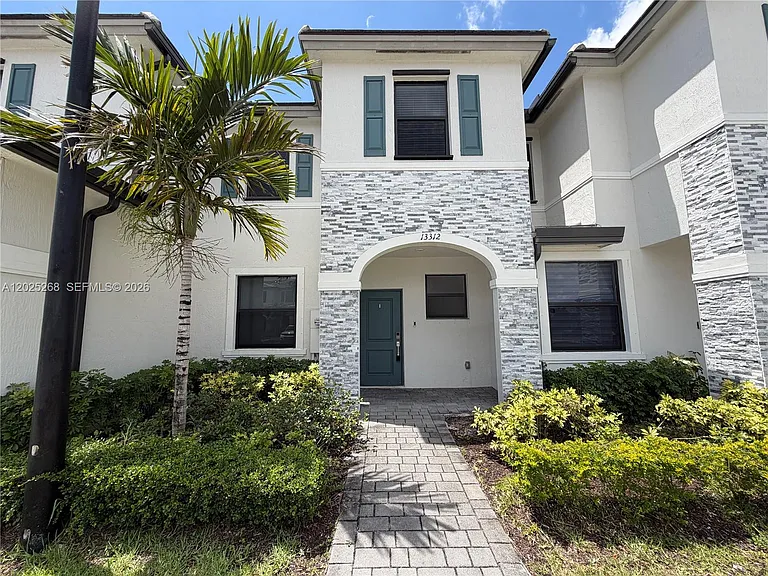13312 SW 286th Ter #13312 — Photo 1