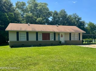 208 11th St, McComb, MS 39648