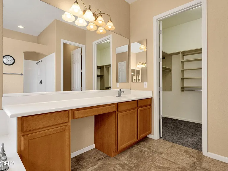 2403 E Robb Ln — Photo 23