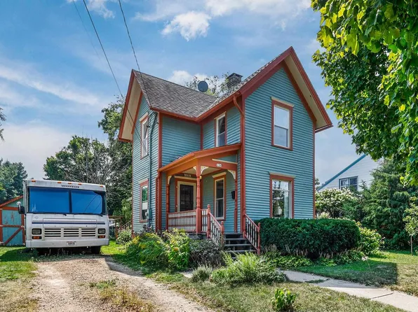 126 West Lincoln Street, Oregon, WI 53575