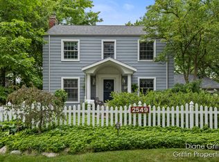 2549 Beechwood Dr SE, East Grand Rapids, MI 49506