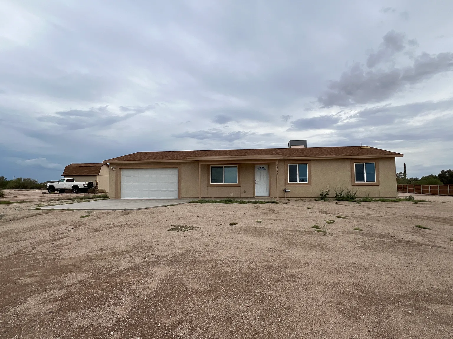 Florence Property!! 3 beds 2 baths — Photo 2