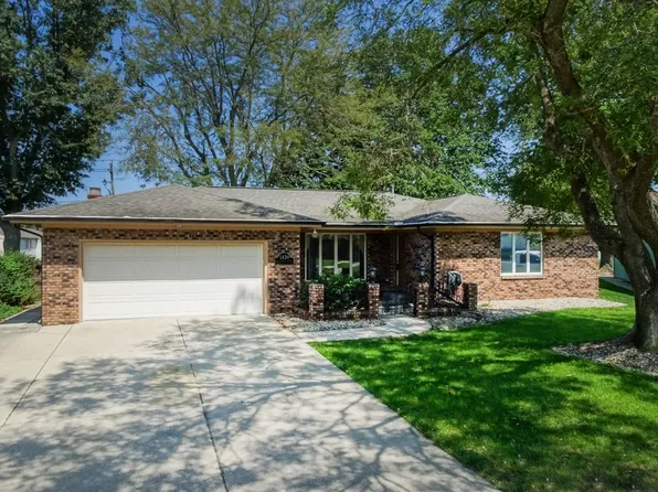 1420 Westview Dr, Normal, IL 61761