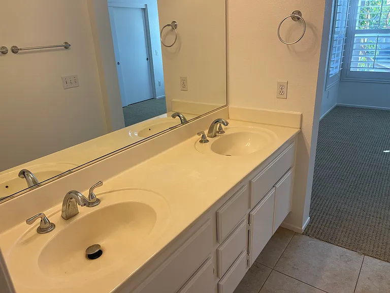 1080 Tustin Grove Dr — Photo 18