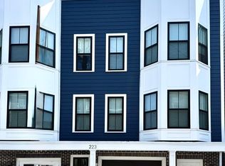 223 Saratoga St #203, Boston, MA 02128
