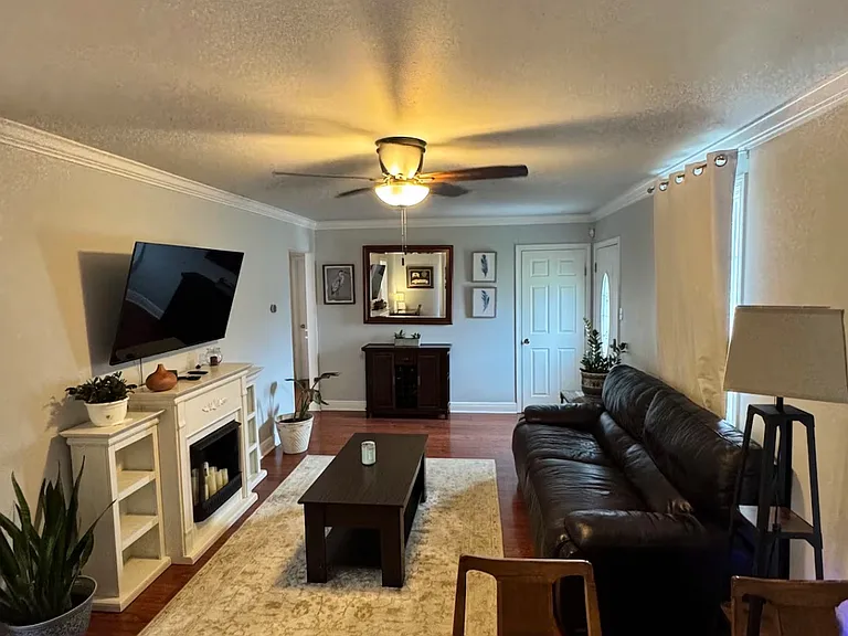 10 Sonia Pl — Photo 3