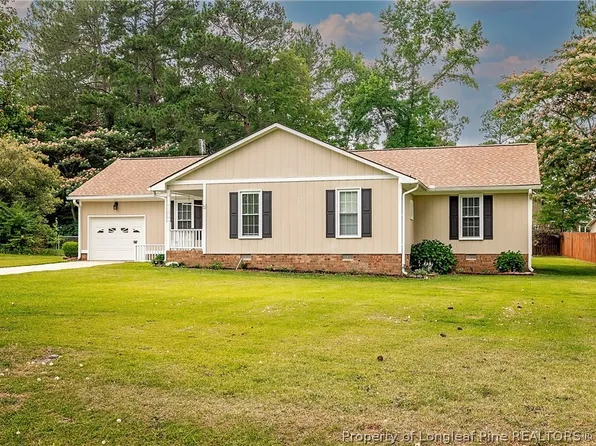 209 Old Farm Rd, Raeford, NC 28376