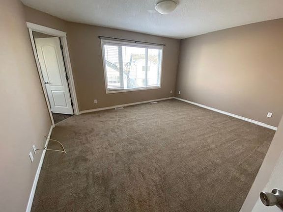 5th image of 6104 6th Ave SW