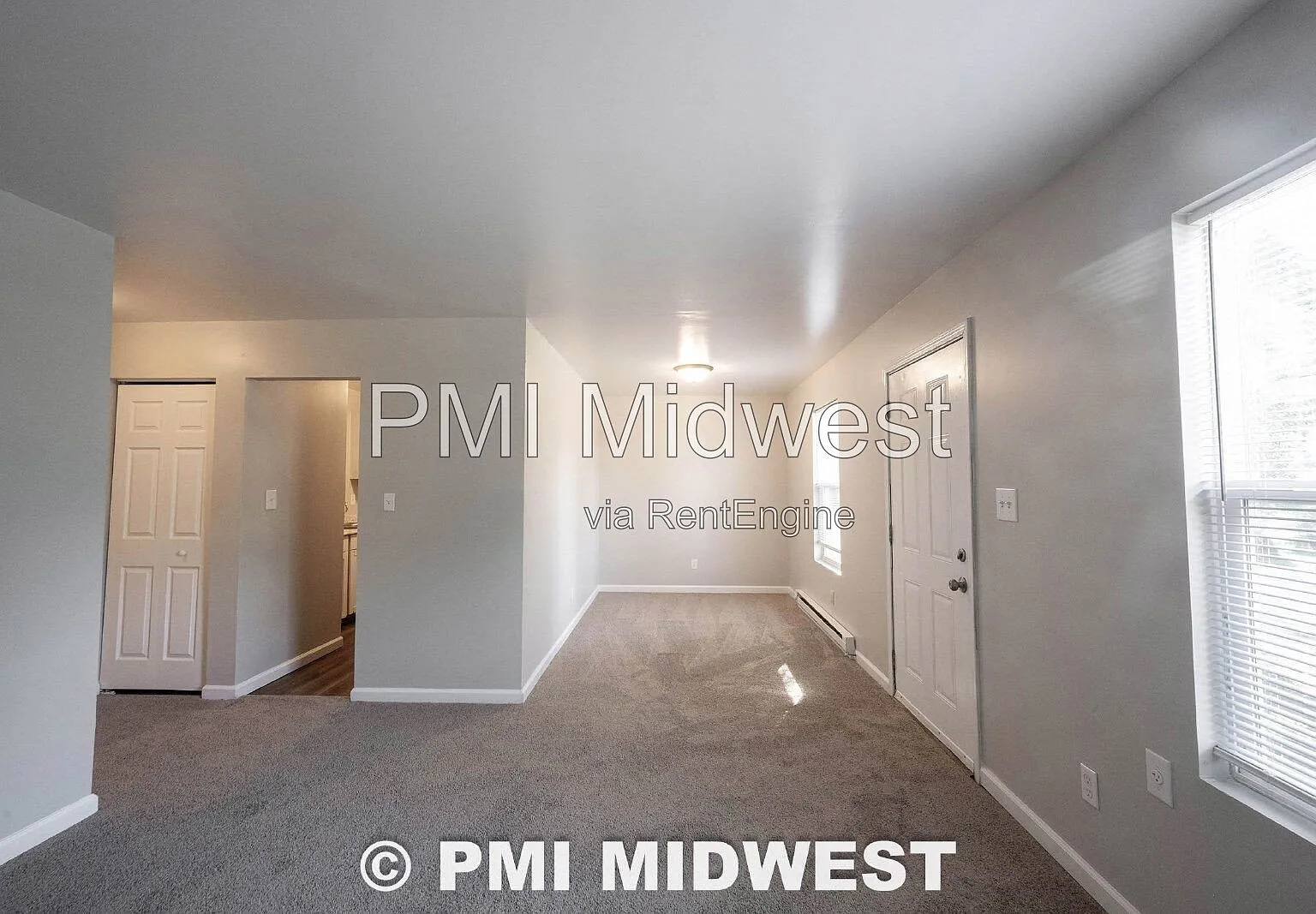 3 bed, 2.0 bath, 912 sqft, $1,200 — Photo 3