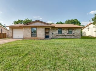 612 Glenn Dr, Euless, TX 76039
