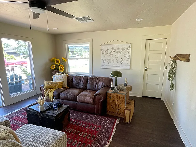3990 Noah Ln — Photo 2