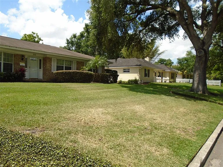 2430 Deloraine Trl — Photo 20