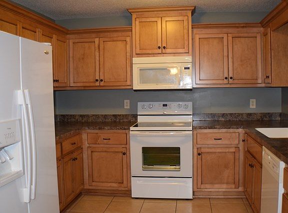 2nd image of 105 Holly Hill Dr