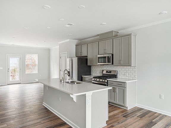 2nd image of 2495 Tonoloway Dr #3