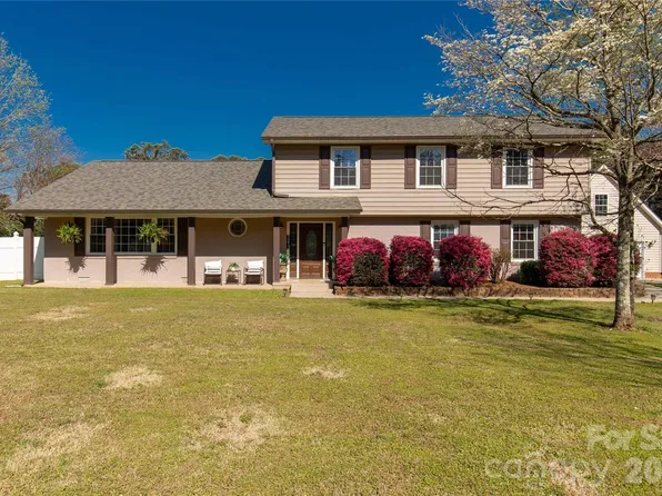 1212 Pinecrest Dr, Rock Hill, SC 29732