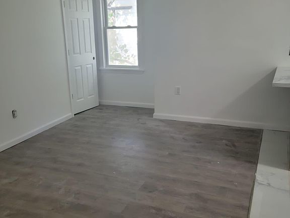4th image of 424 Prospect St Floor 2