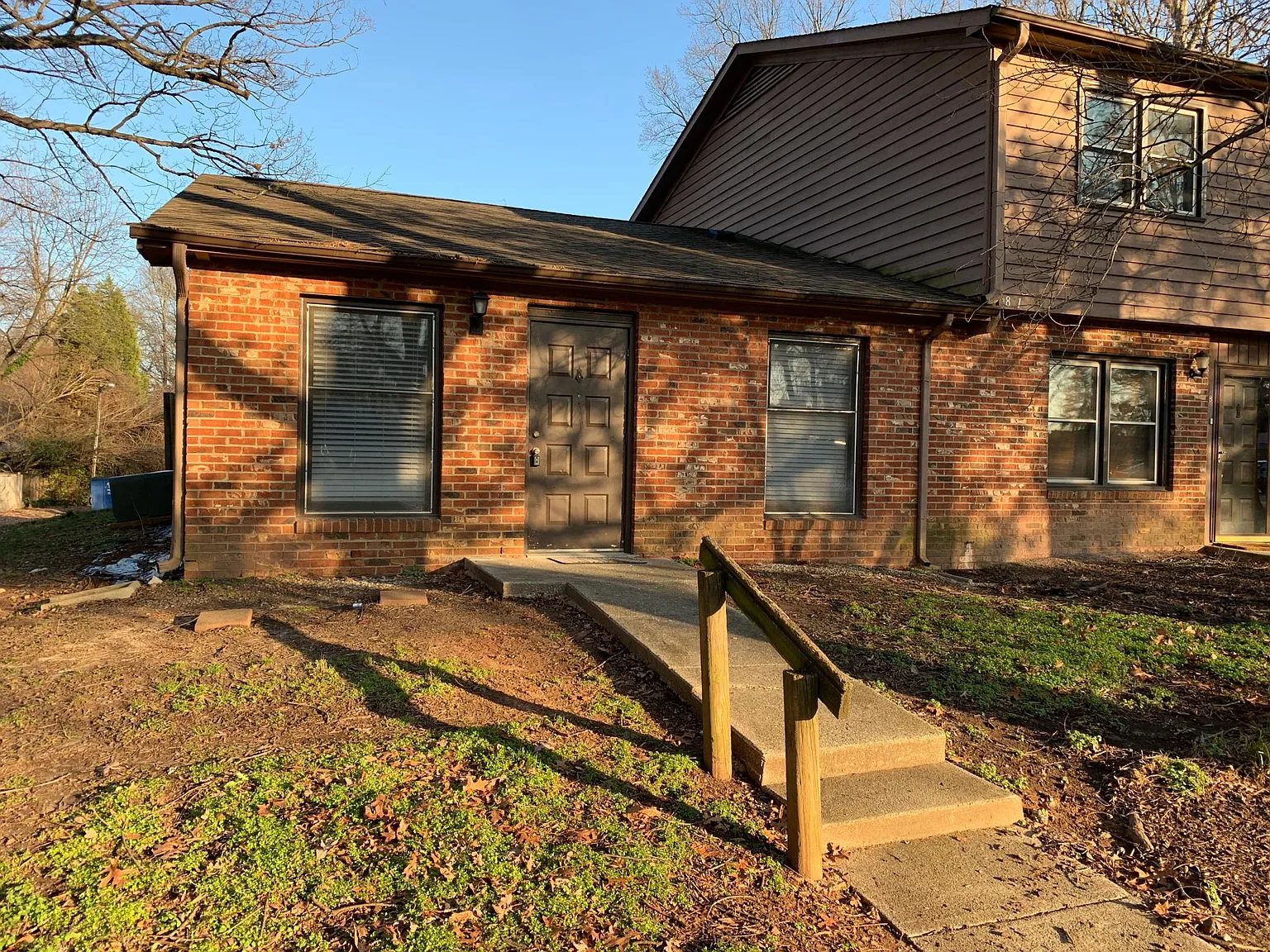 2 bed, 900 sqft, $1,400 — Photo 1