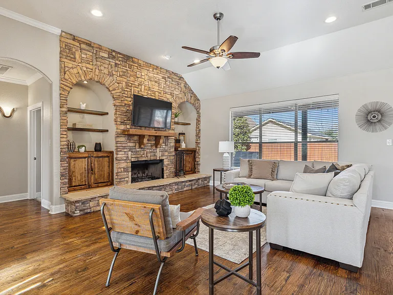 3312 Sycamore Dr — Photo 4