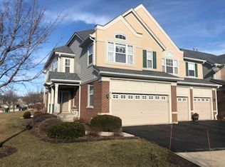 315 Pine Lake Cir, Vernon Hills, IL 60061