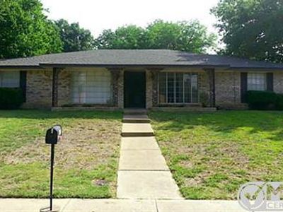1004 Pine Tree Ln, Desoto, TX, 75115