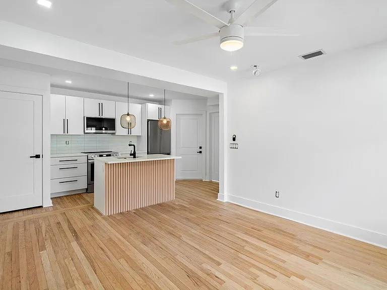 401 NE 2nd Ave #2 — Photo 9