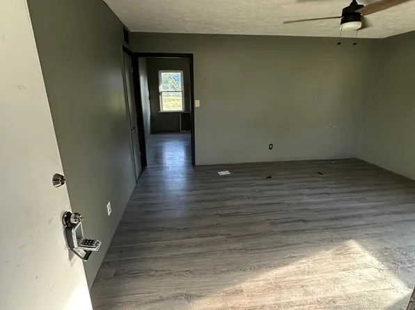 445 Elm St, Lebanon, KY 40033