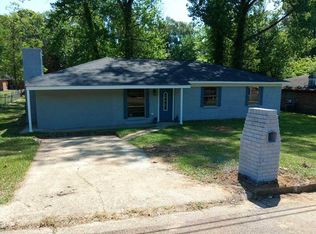 207 Pleasant Valley Dr, Vicksburg, MS 39180