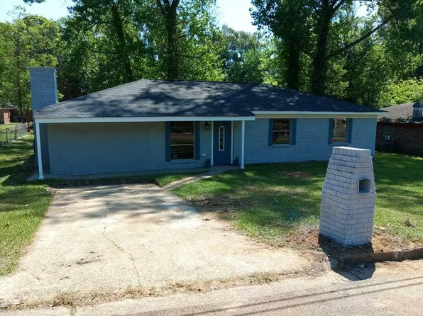 207 Pleasant Valley Dr, Vicksburg, MS 39180