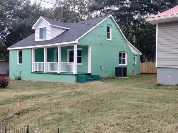 140 Douglas Aly, Statesville, NC 28677