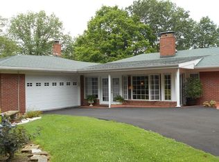 6452 Old Highway 50, Flora, IL 62839