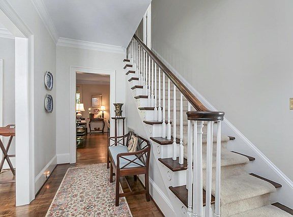 5th image of 4390 Deerwood Ln W