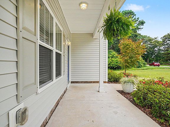 3rd image of 213 Massengill St
