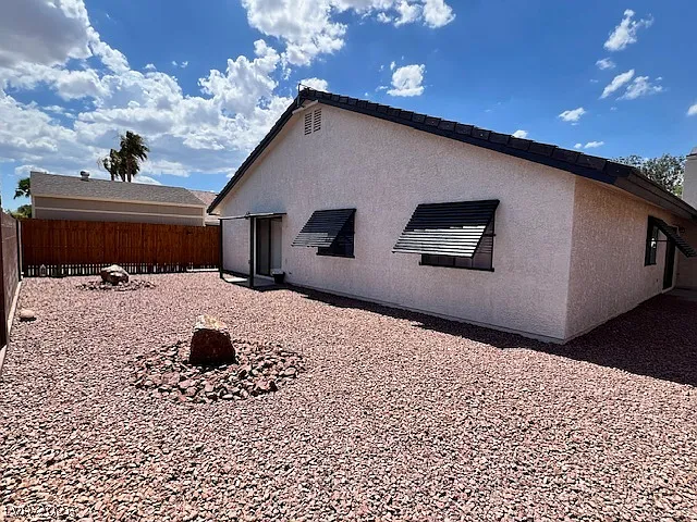 627 Del Prado Dr — Photo 15