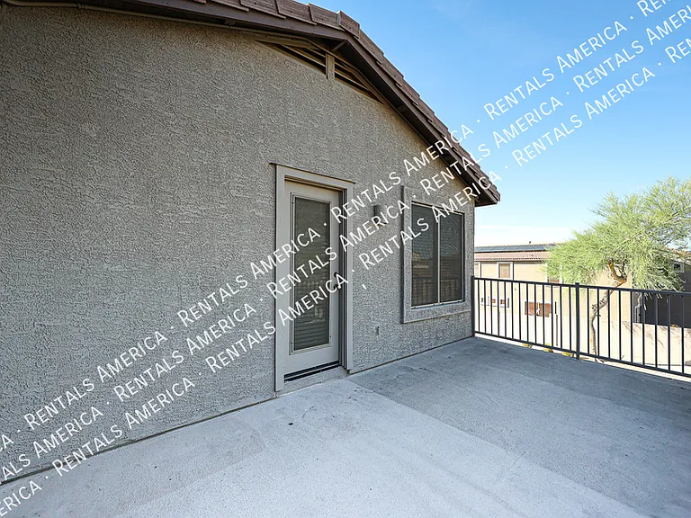 2614 W Florentine Rd — Photo 53