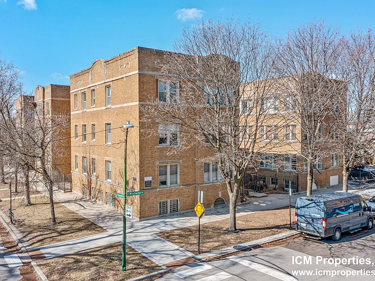 4730 N Winchester Ave #1 — Photo 6