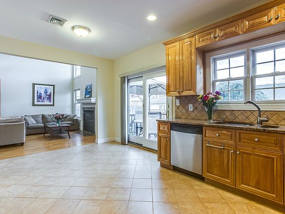 2nd image of 17 Wood Ave
