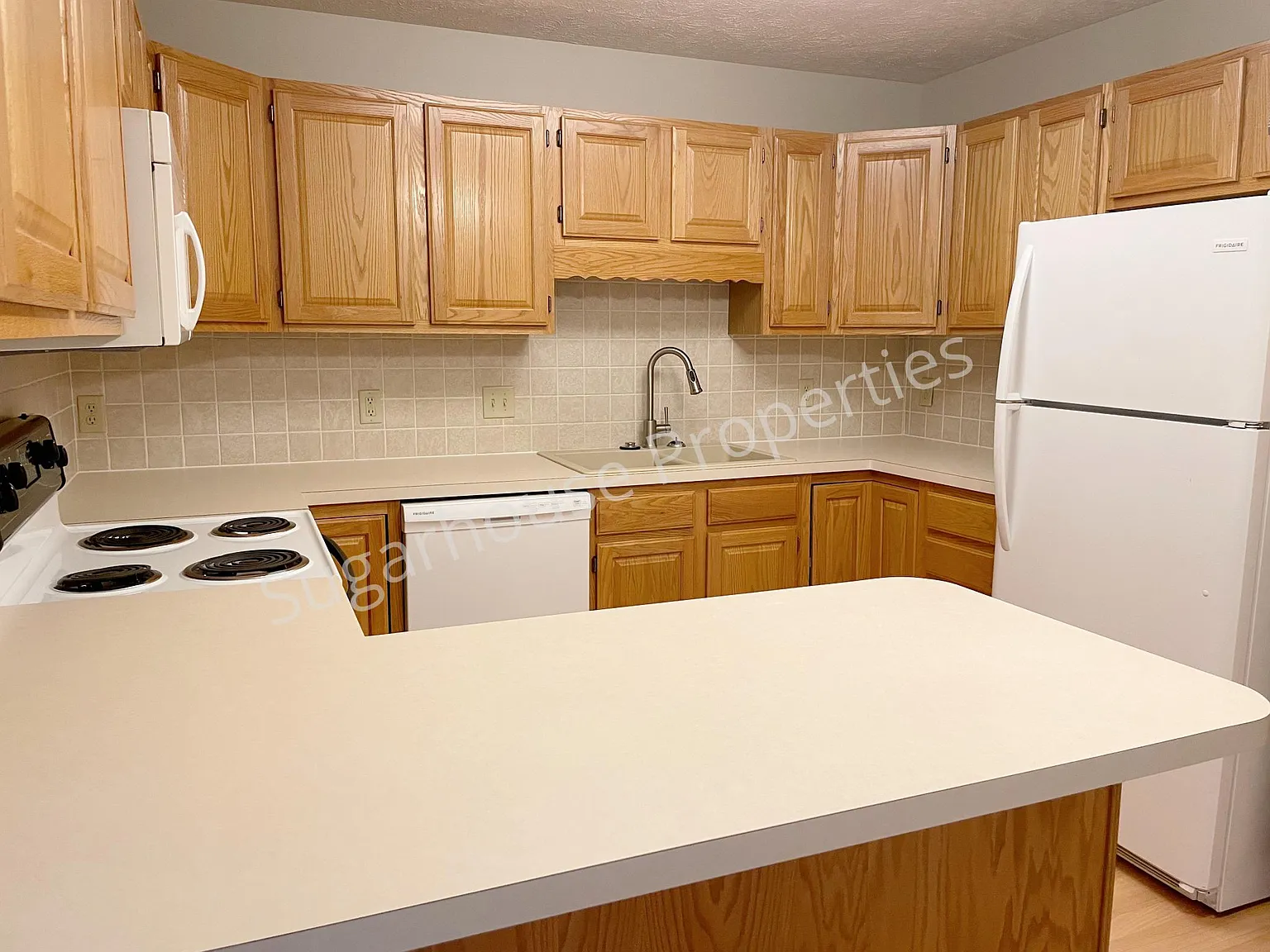 3 bed, 1220 sqft, $1,895 — Photo 4