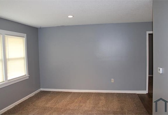 5th image of 11309 Corrington Ave