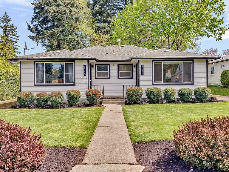 1244 NE 118th Ave — Photo 9