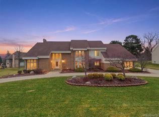 3827 Manchester Ct, Bloomfield Hills, MI 48302